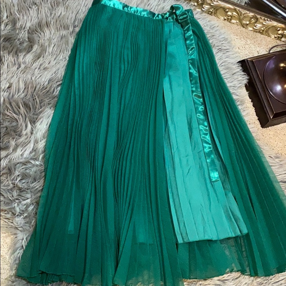 Pleated skirt